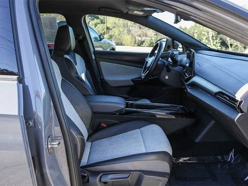 Used 2023 Volkswagen ID.4 Pro image 12