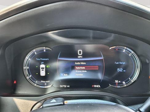 Used 2019 Cadillac Escalade ESV Platinum AWD/4WD image 10