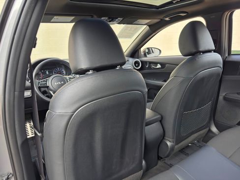Used 2024 Kia Forte GT-Line w/ GT-Line Premium Package FWD image 32