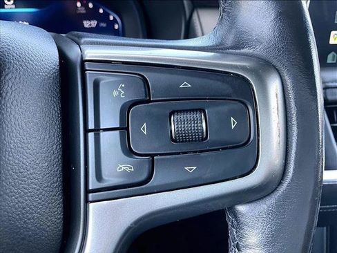 Used 2022 Chevrolet Suburban LT w/ LT Signature Package RWD image 21