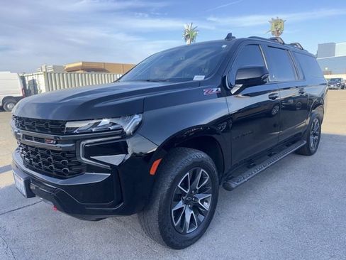 Used 2022 Chevrolet Suburban Z71 w/ Z71 Off-Road Package image 11