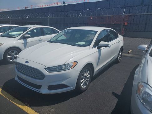 Used 2016 Ford Fusion S FWD image 3