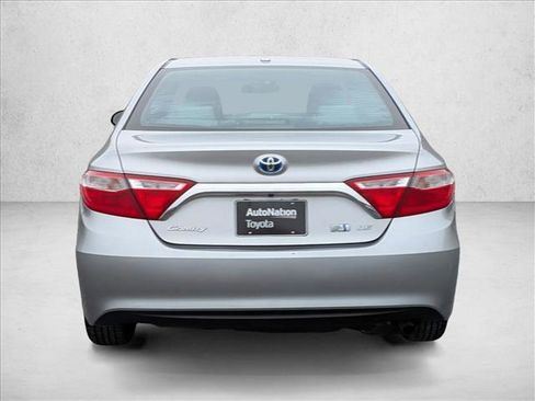 Used 2017 Toyota Camry LE image 7