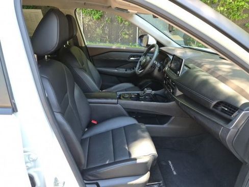 Used 2023 Nissan Rogue SV w/ SV Premium B Package AWD/4WD image 14