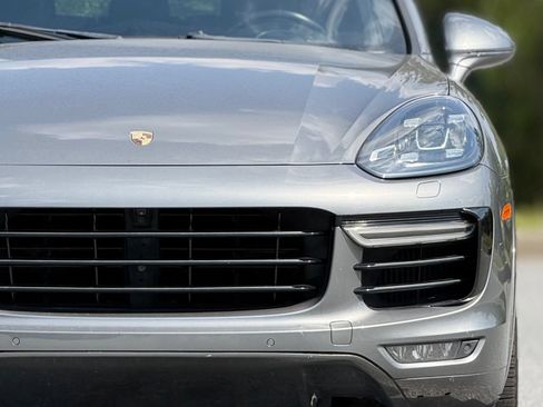 Used 2017 Porsche Cayenne S AWD/4WD image 15