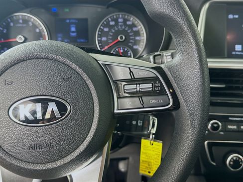 Used 2020 Kia Optima LX FWD image 18