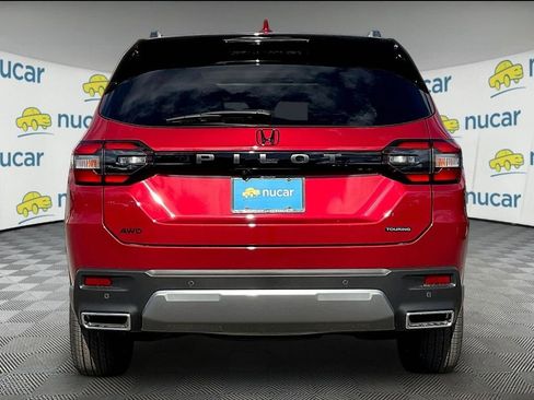 New 2026 Honda Pilot Touring image 6