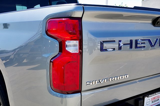 Used 2024 Chevrolet Silverado 1500 High Country w/ High Country Premium Package AWD/4WD image 8