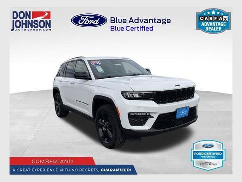 Used 2025 Jeep Grand Cherokee Limited w/ Black Appearance Package AWD/4WD image 1
