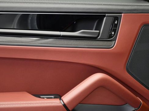 New 2026 Porsche Cayenne GTS AWD/4WD image 46
