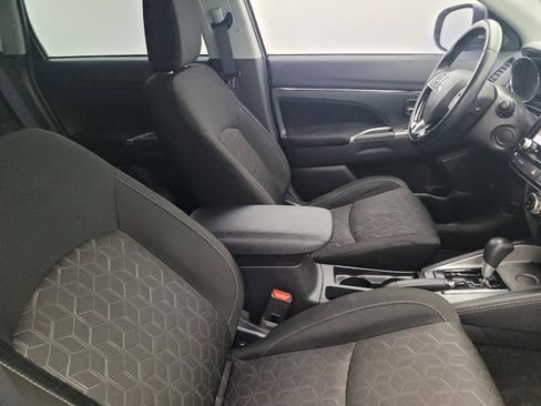 Used 2021 Mitsubishi Outlander Sport SE image 21