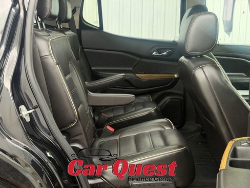 Used 2019 GMC Acadia Denali w/ Technology Package AWD/4WD image 18