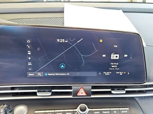 Used 2023 Hyundai Elantra SEL w/ Convenience Package FWD image 17