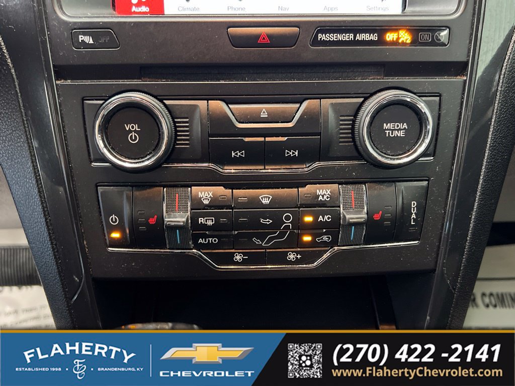 Used 2018 Ford Explorer XLT w/ Equipment Group 202A AWD/4WD image 29
