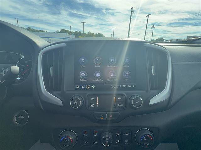 Used 2024 GMC Terrain SLT AWD/4WD image 15