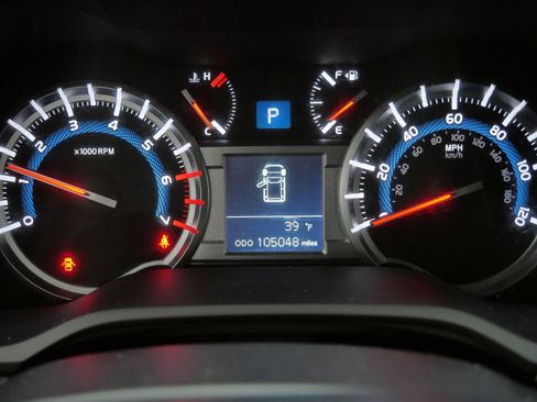 Certified 2018 Toyota 4Runner SR5 image 22