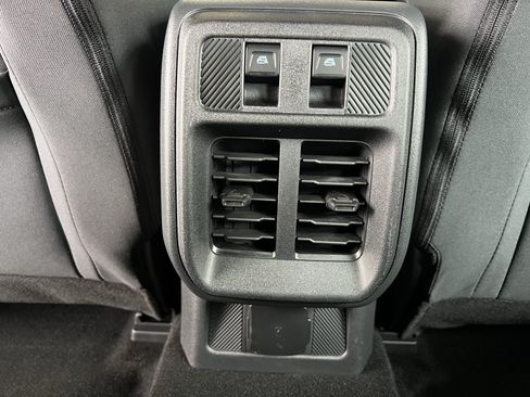 Used 2025 Ford Bronco 4-Door AWD/4WD image 40