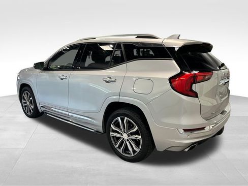 Used 2018 GMC Terrain Denali w/ Advanced Safety Package FWD image 5