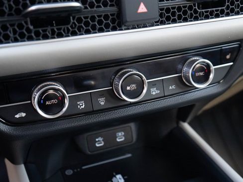 Certified 2026 Honda HR-V EX-L image 24