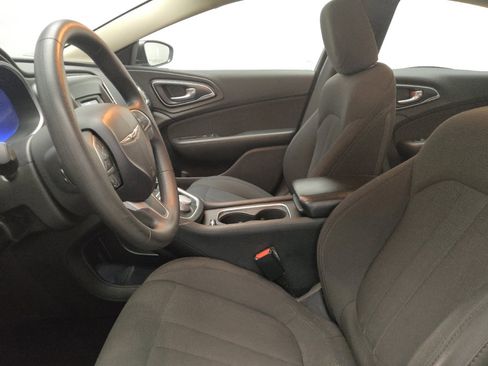 Used 2016 Chrysler 200 Limited image 17