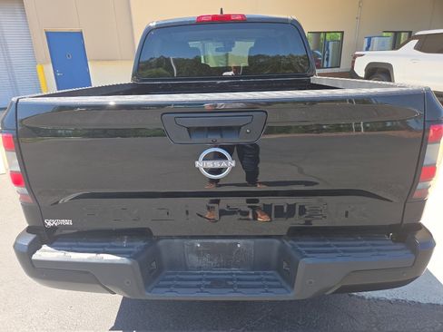 Used 2022 Nissan Frontier S w/ Technology Package image 5