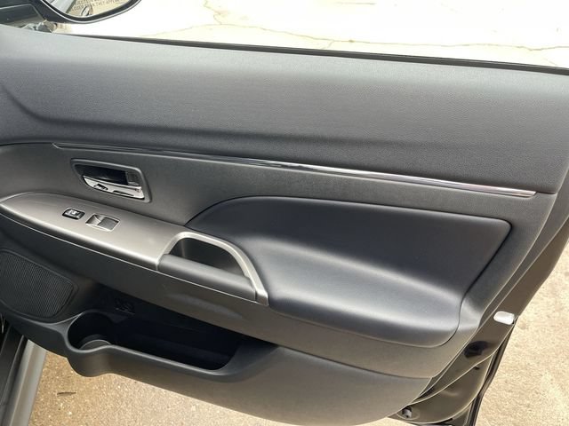 Used 2026 Mitsubishi Outlander Sport SE AWD/4WD image 16