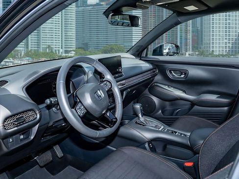 Certified 2024 Honda HR-V Sport image 14