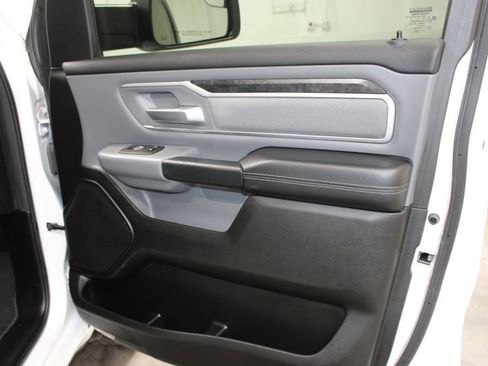 Used 2022 RAM 1500 Big Horn AWD/4WD image 33