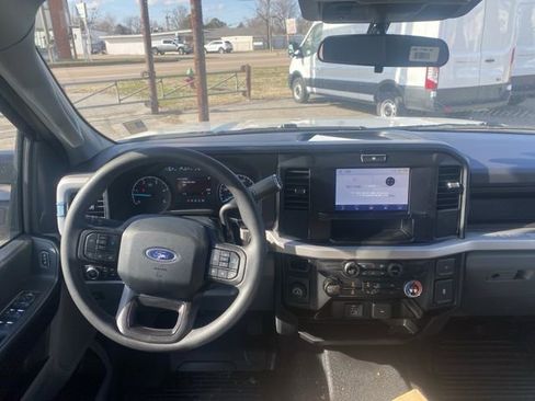New 2025 Ford F250 XL w/ 360-Degree Camera Package RWD image 12