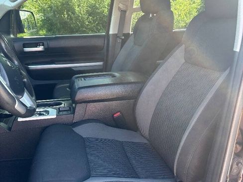 Used 2014 Toyota Tundra SR5 AWD/4WD image 10