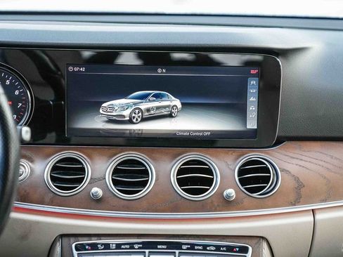 Used 2018 Mercedes-Benz E 300 w/ Premium 1 Package image 15