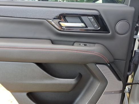 New 2026 GMC Yukon AT4 Ultimate AWD/4WD image 17