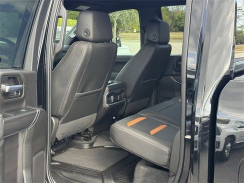 Used 2022 GMC Sierra 2500 AT4 image 29