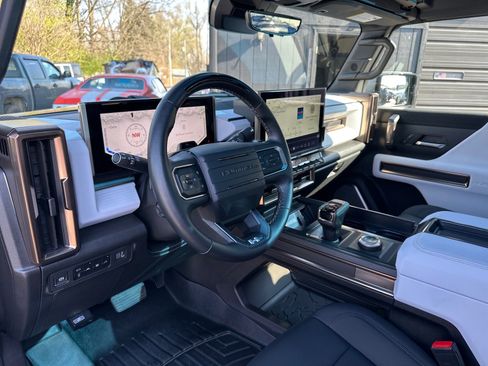 Used 2024 GMC Hummer EV 3X w/ Omega Edition AWD/4WD image 22