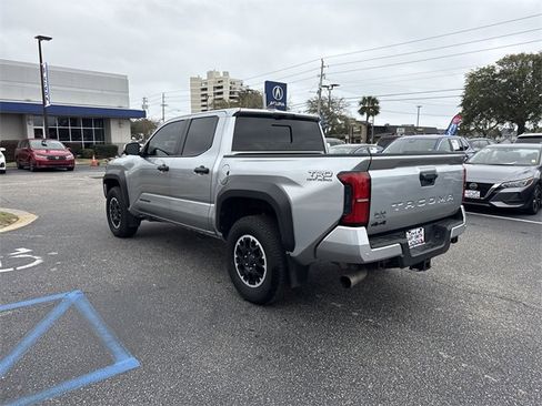 Used 2024 Toyota Tacoma TRD Off-Road w/ TRD Off Road Premium Package image 7