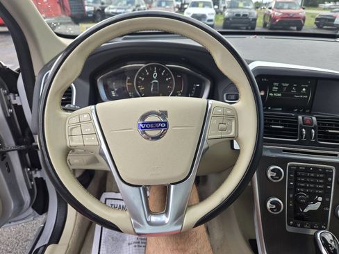 Used 2016 Volvo XC60 T5 Premier image 3