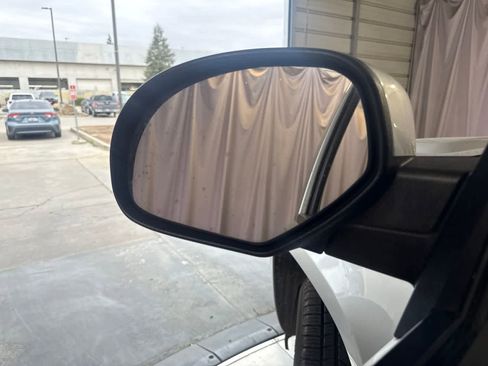 Used 2013 Chevrolet Tahoe LT RWD image 19