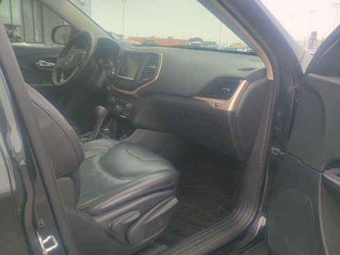 Used 2016 Jeep Cherokee Limited image 14