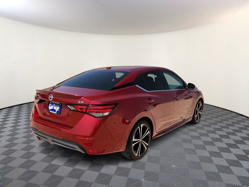 Used 2022 Nissan Sentra SR w/ Electronics Package FWD image 4