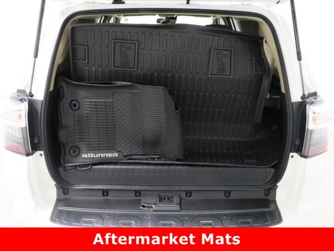 Used 2020 Toyota 4Runner SR5 Premium image 34