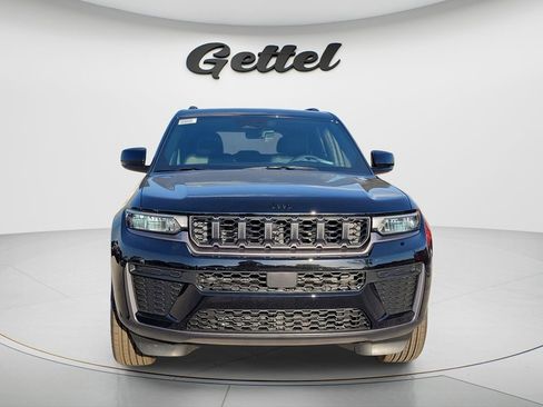 New 2026 Jeep Grand Cherokee Altitude RWD image 16