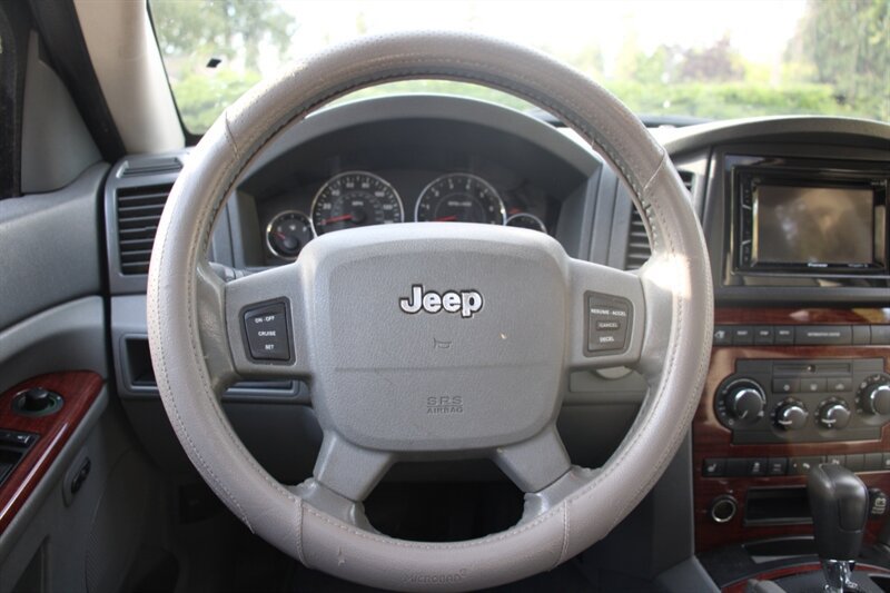 Used 2006 Jeep Grand Cherokee Limited AWD/4WD image 19