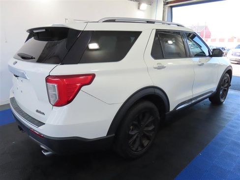 Used 2022 Ford Explorer Limited w/ Equipment Group 301A RWD image 12