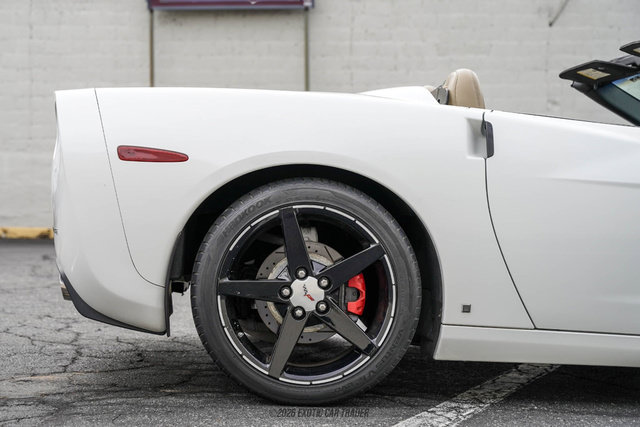 Used 2006 Chevrolet Corvette Convertible w/ Preferred Equipment Group RWD image 10