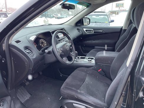 Used 2016 Nissan Pathfinder S image 10
