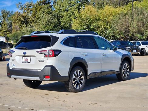 Used 2025 Subaru Outback Touring image 7