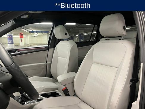 Used 2024 Volkswagen Tiguan SE R-Line image 18