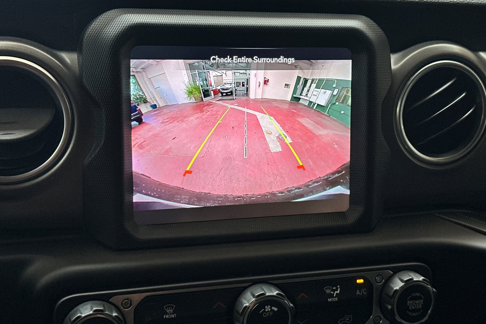 Used 2023 Jeep Wrangler Unlimited Rubicon 4xe AWD/4WD image 26