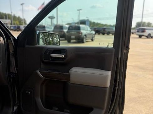 Used 2019 GMC Sierra 1500 SLT w/ SLT Premium Plus Package RWD image 13