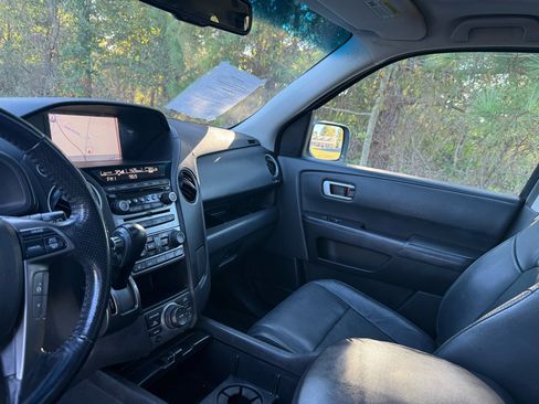 Used 2014 Honda Pilot Touring image 16
